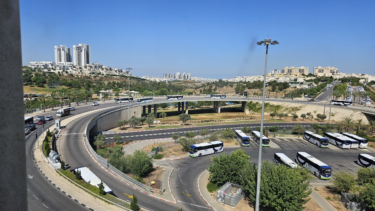 כיכר התחבורה במודיעין. צילום: ד.ב.ש | מודיעין אונליין