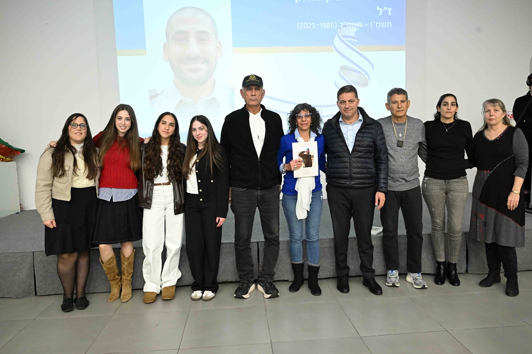 אלבום לנופלים: תלמידי העיר הנציחו את סיפוריהם של שישה מחללי מלחמת "חרבות ברזל" ממודיעין